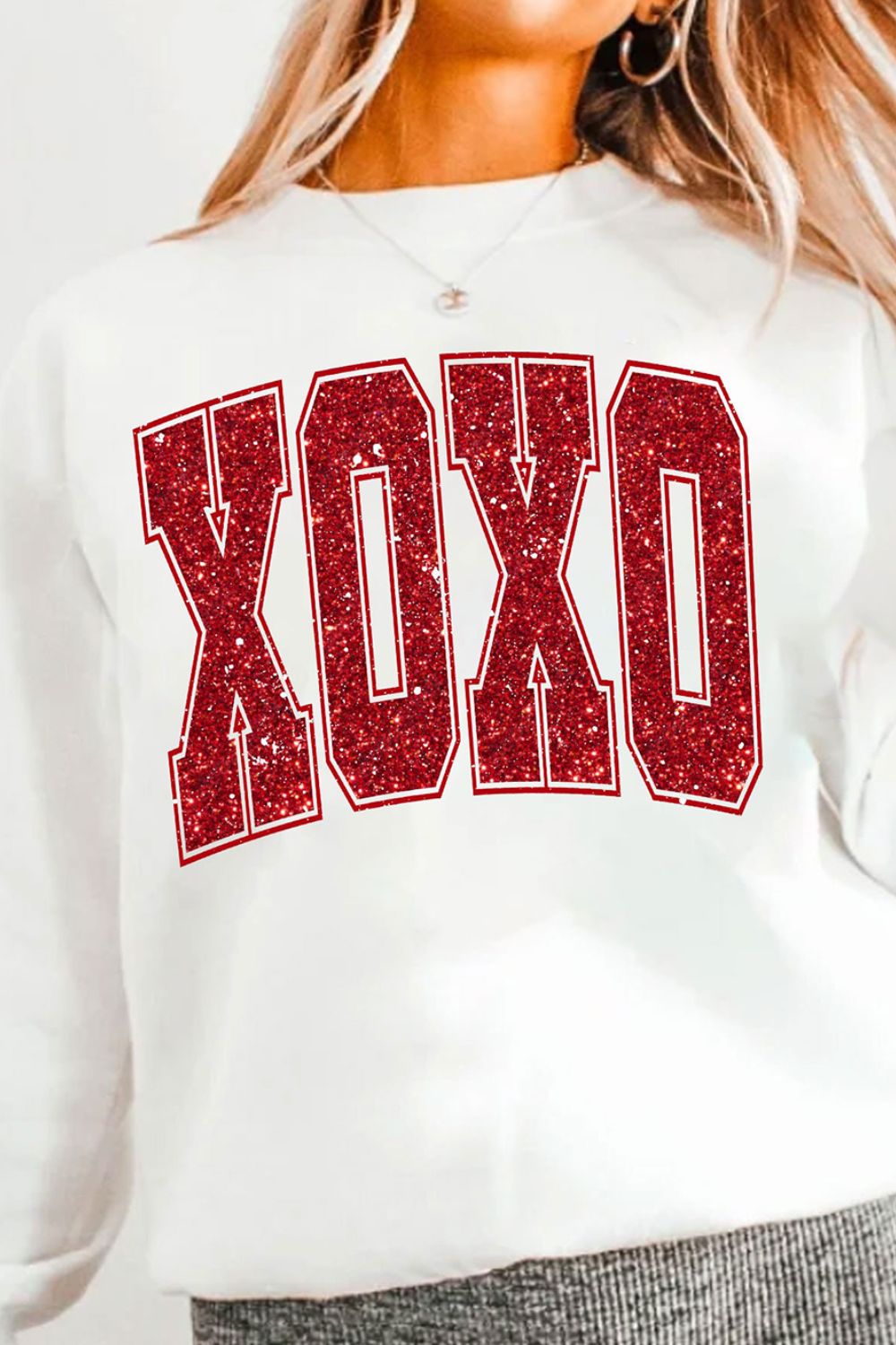 WestCloset Valentine’s Day XOXO Glitter Round Neck Sweatshirt