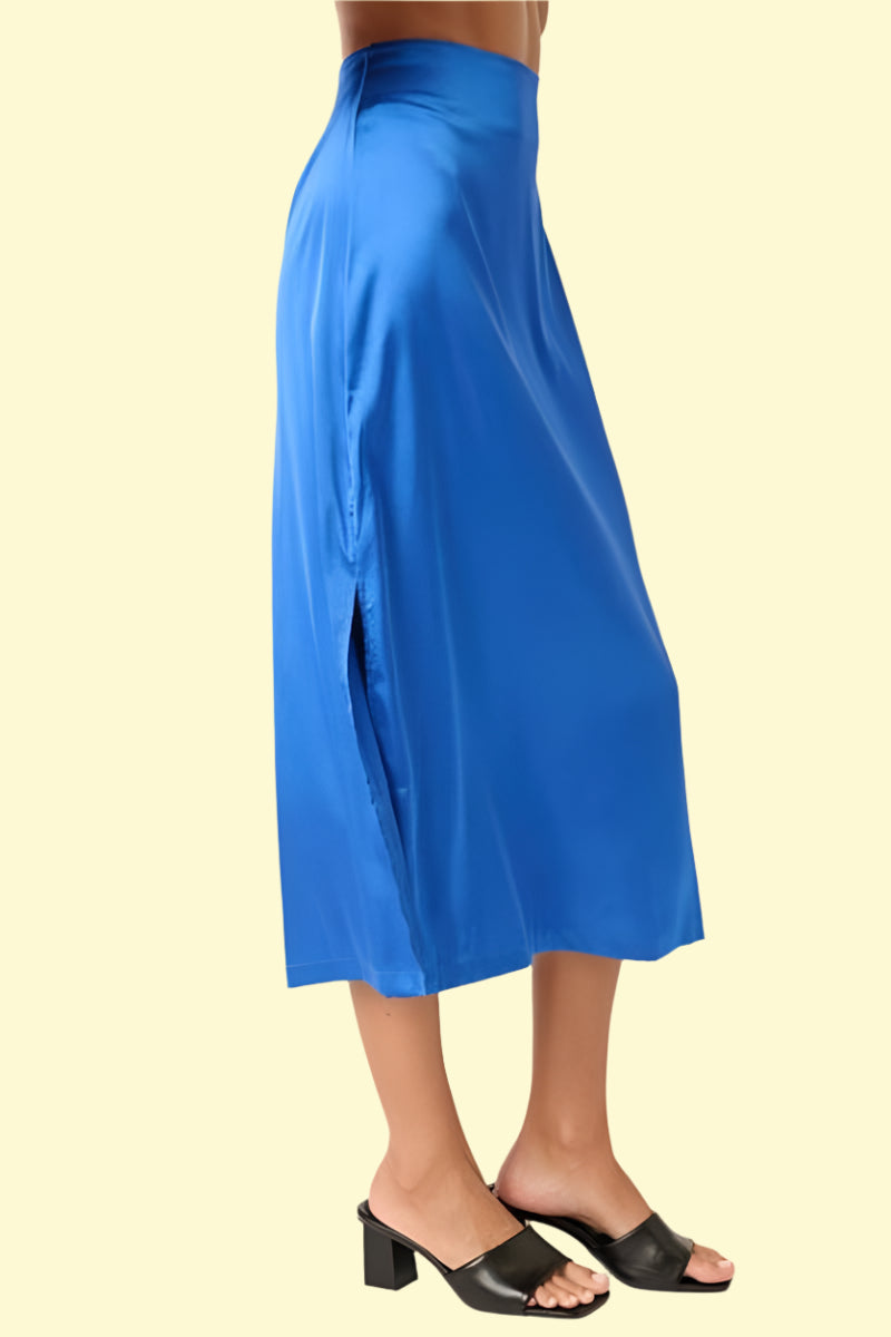 Chic satin side slit midi skirt in sapphire blue