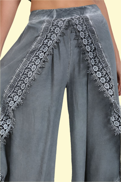 Elegant Flowy Wide-Leg Pants for Curvy Women
