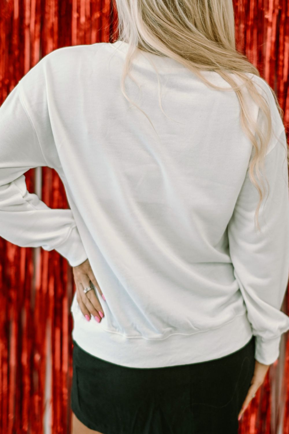 WestCloset Valentine’s Day XOXO Glitter Round Neck Sweatshirt