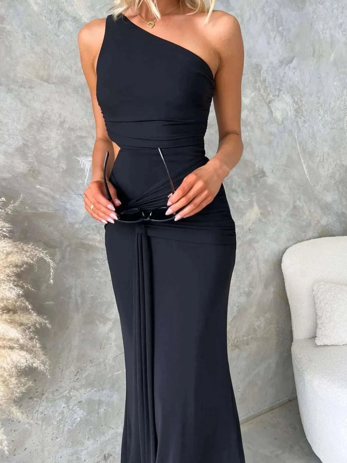 One-Shoulder Cutout Bodycon Maxi Dress WESTCLOSET