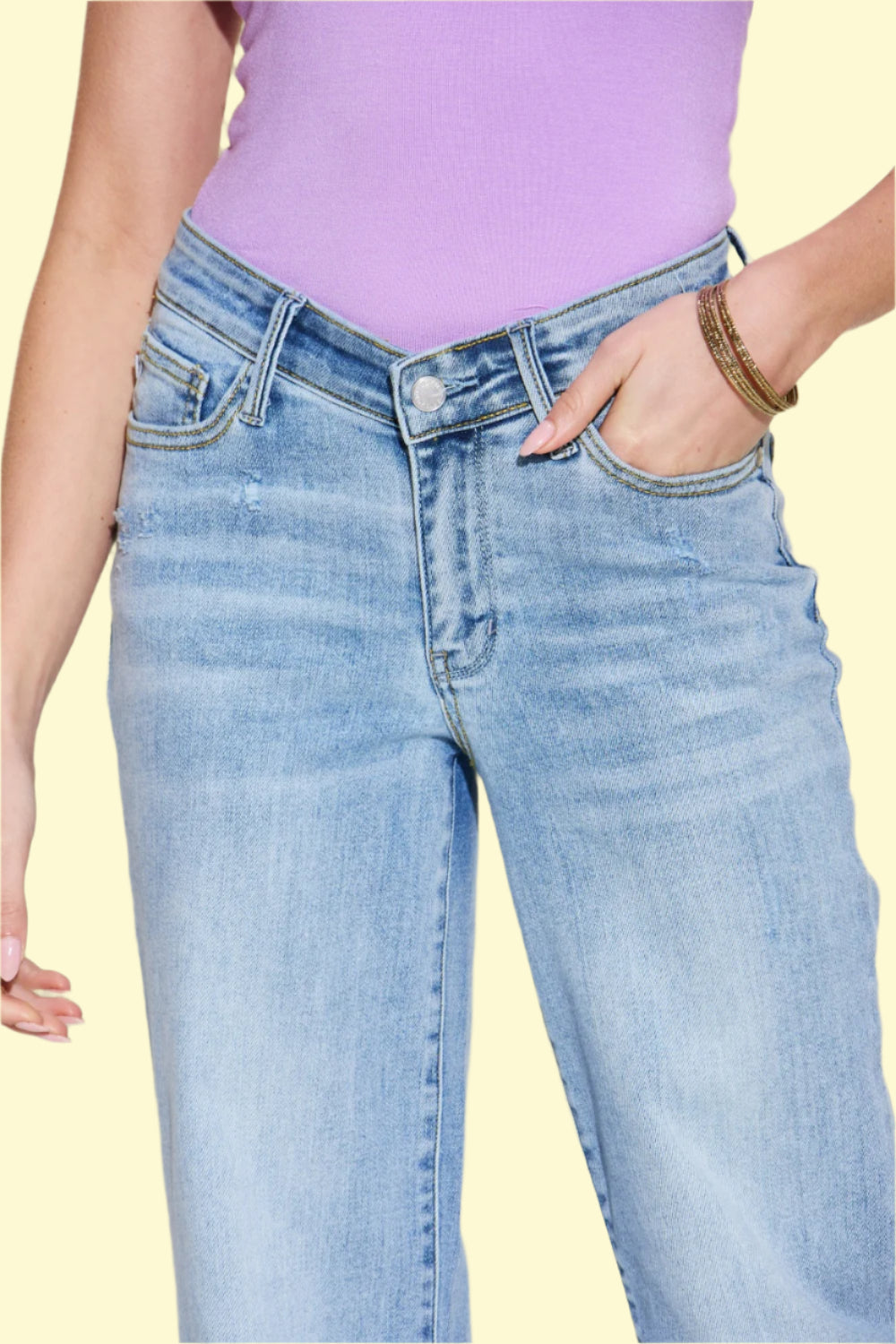 Casual chic straight-leg jeans for women
