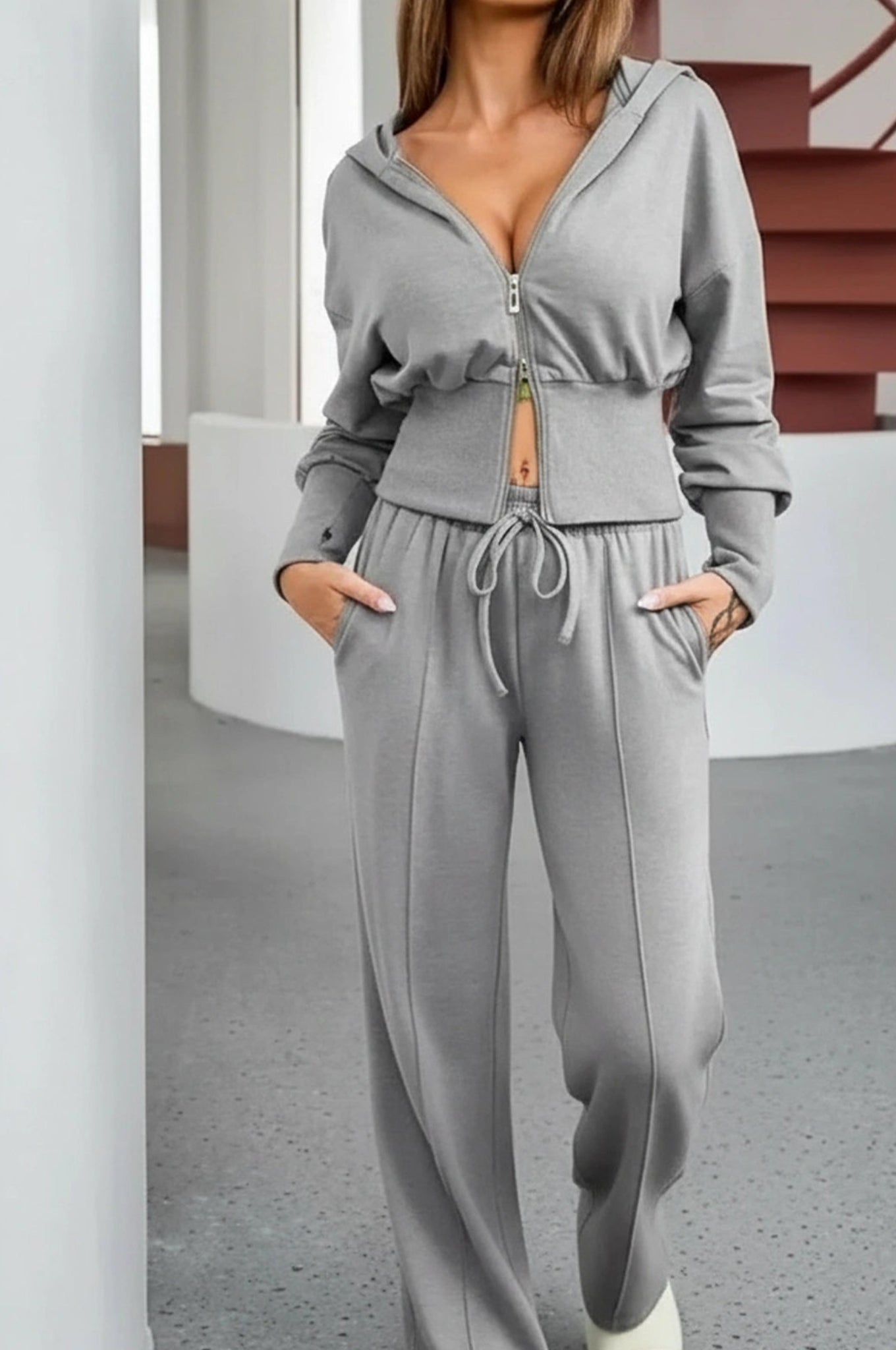 Comfortable women athleisure hoodie pants set