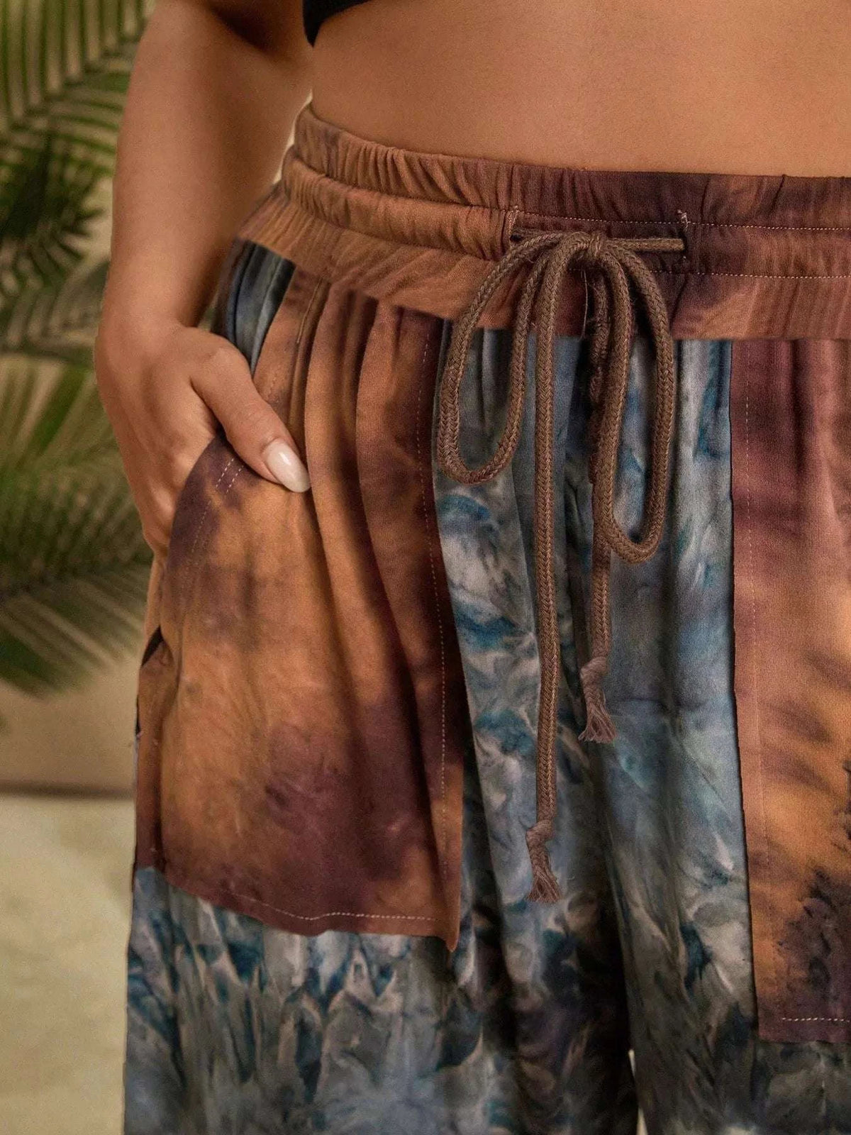 Drawstring waist detail on plus size tie dye pants