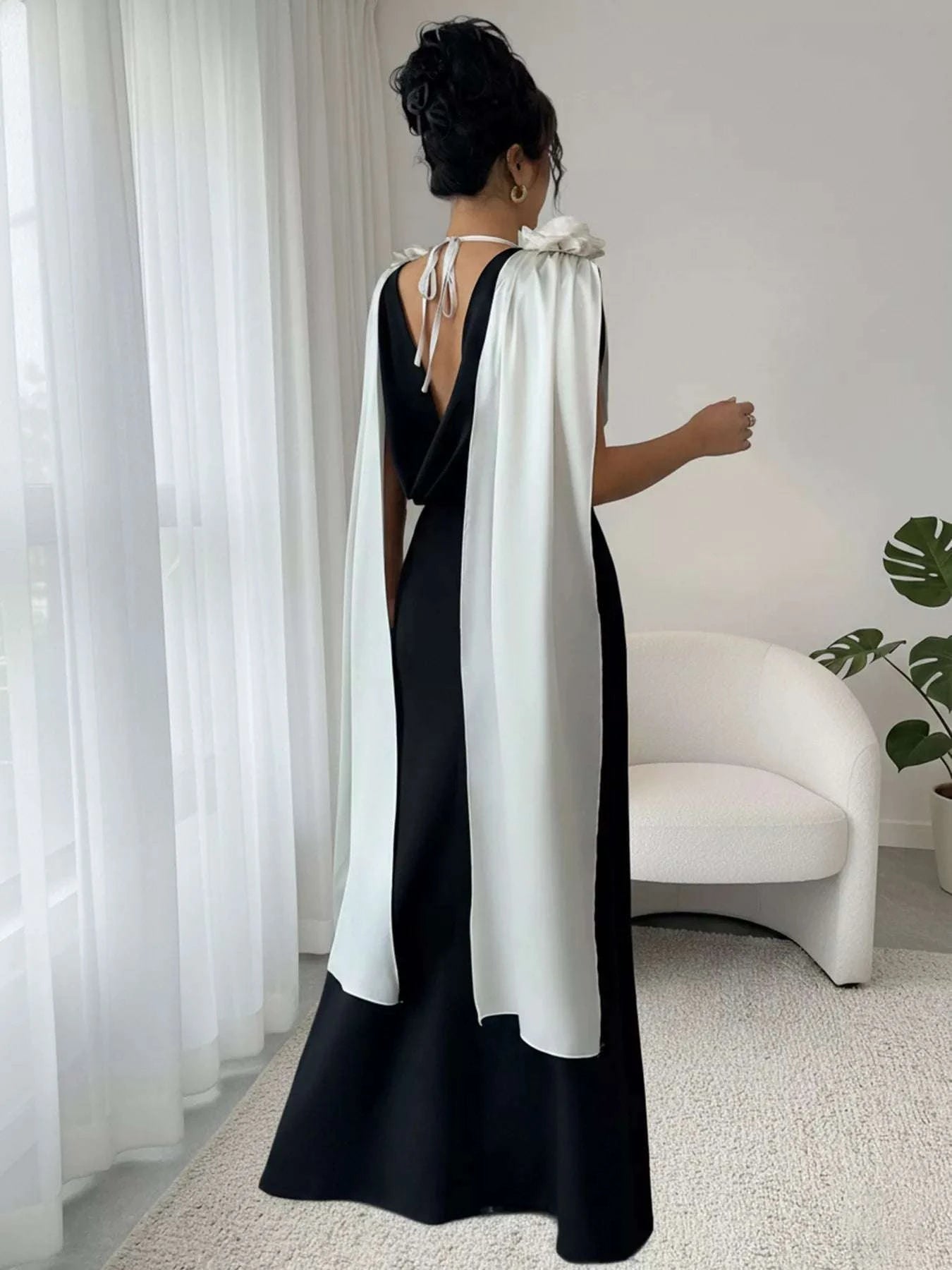 Elegant women maxi dress with tied feature