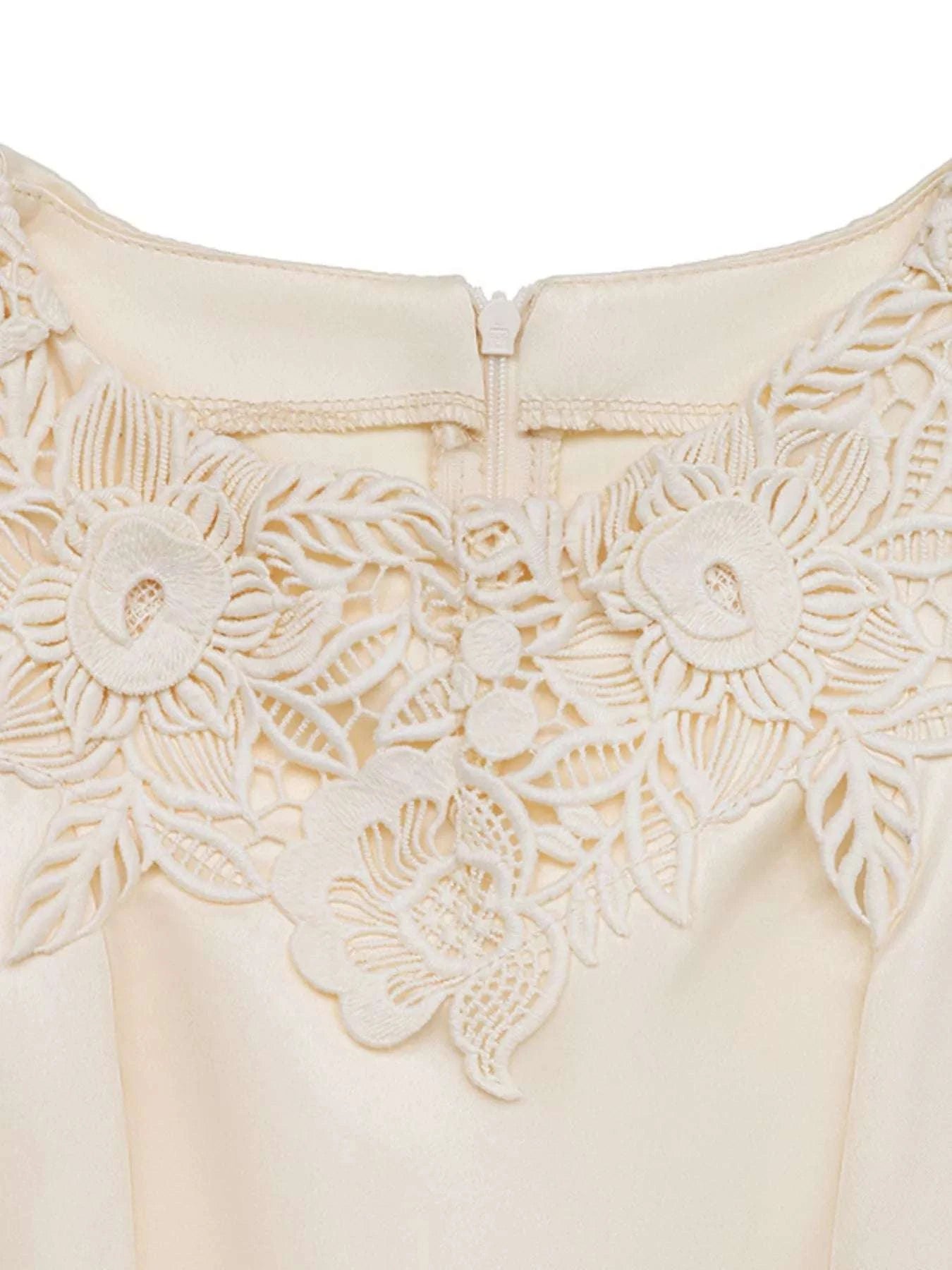 Fabric texture of polyester women’s lace jumpsuit