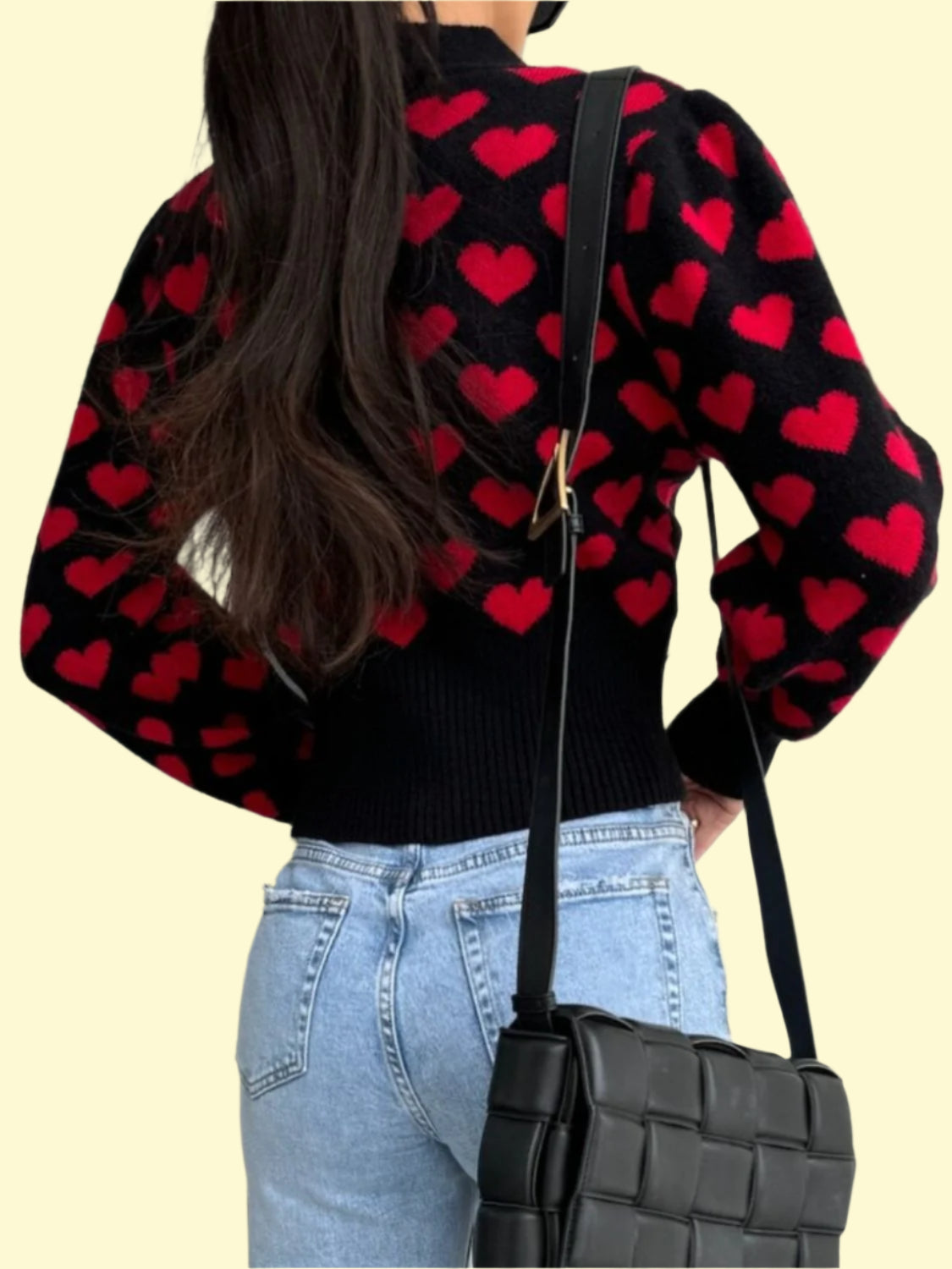 Romantic V-neck cropped cardigan for stylish evenings
