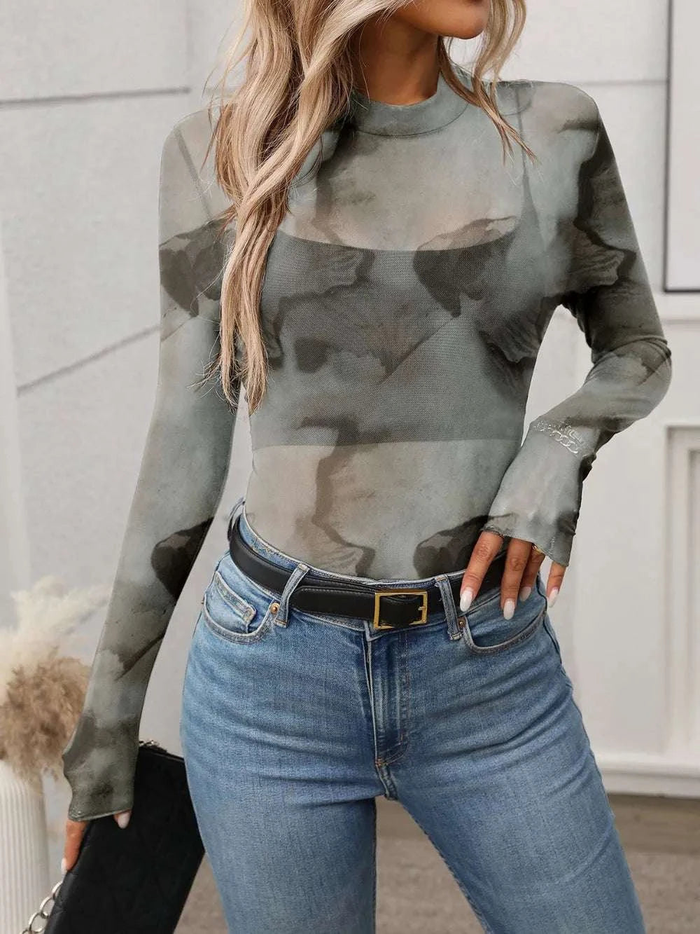 Sheer mesh fashion top for women with long sleeves