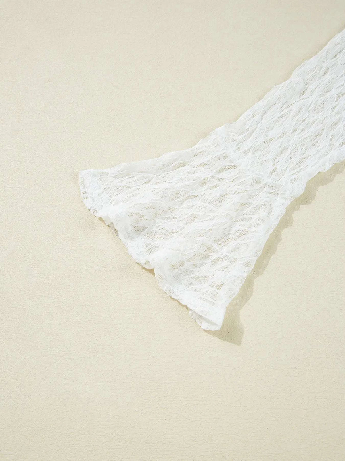 Slightly stretchy lace blouse for comfortable fit