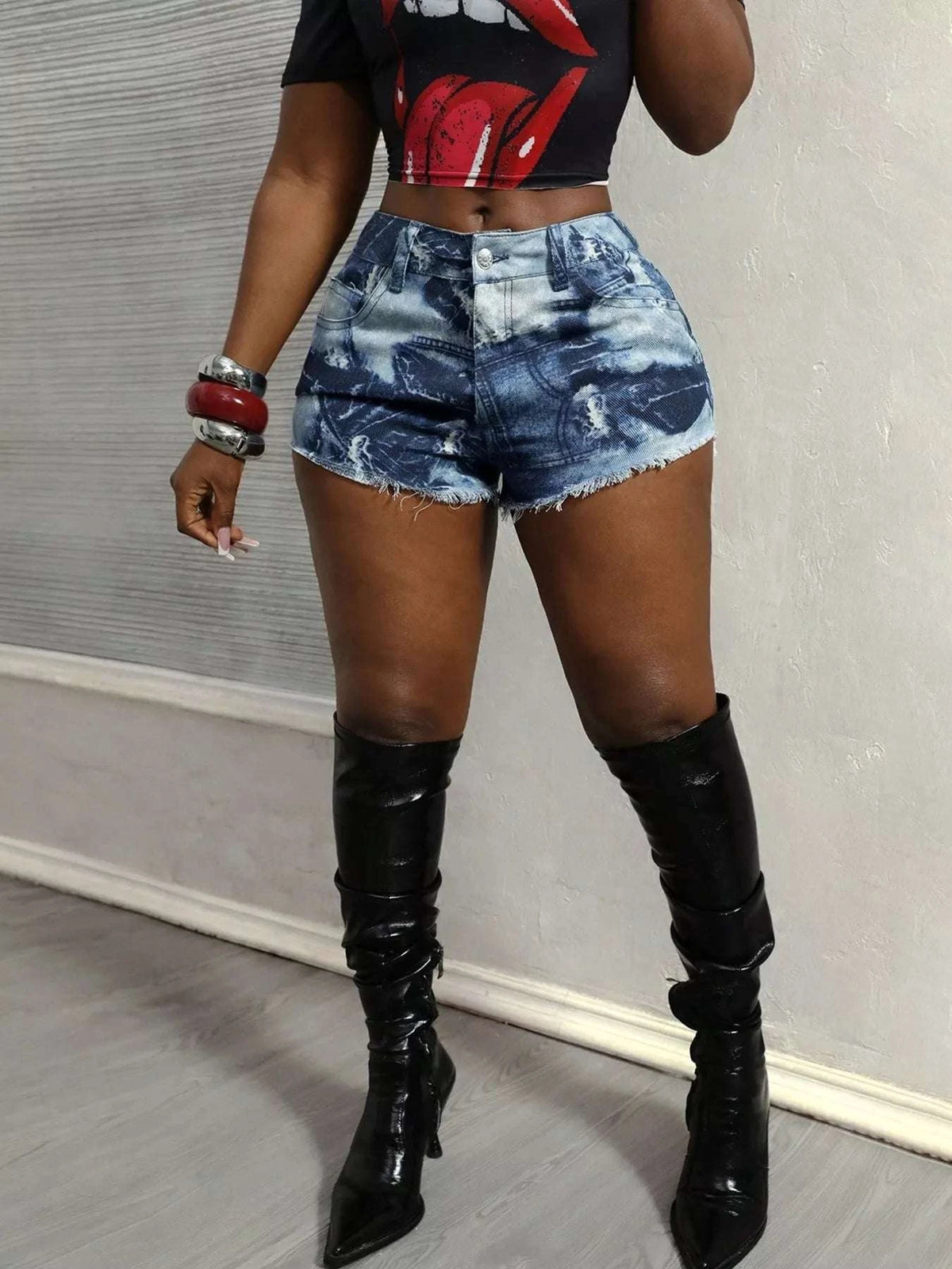 Trendy raw hem shorts for women online