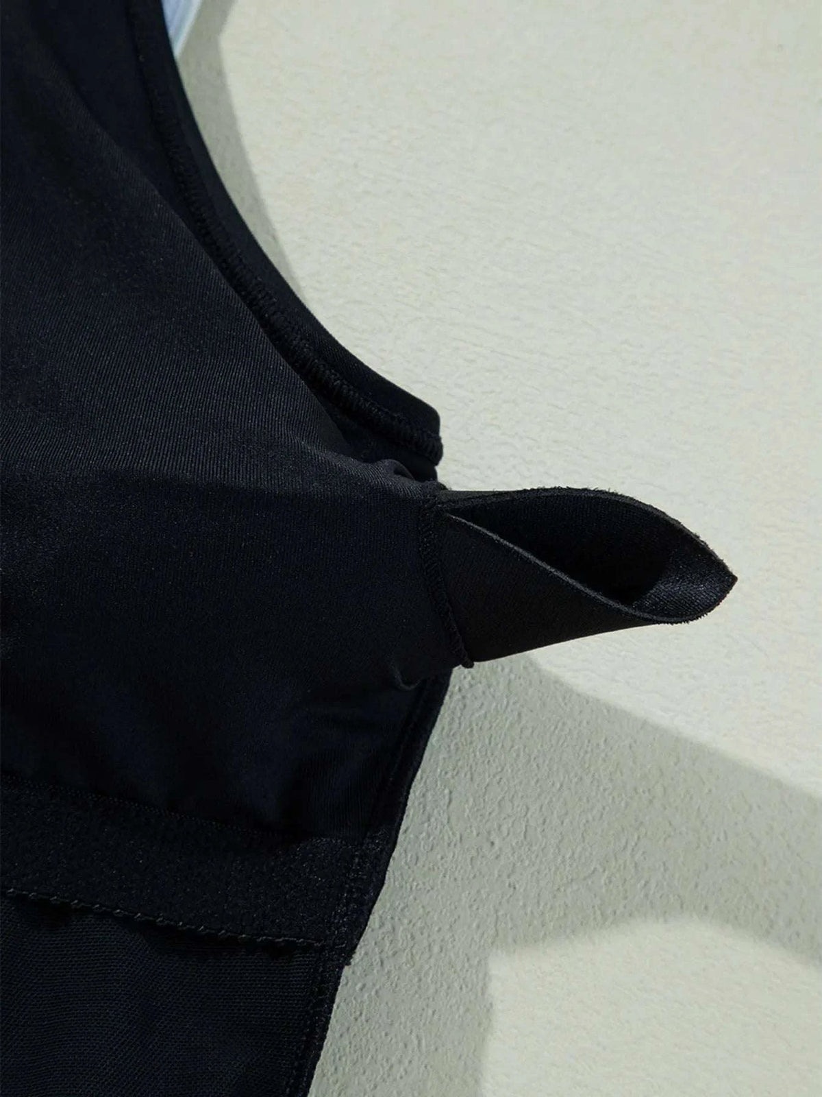 Ruffle Trim V-Neck One-Piece Swimsuit WESTCLOSET