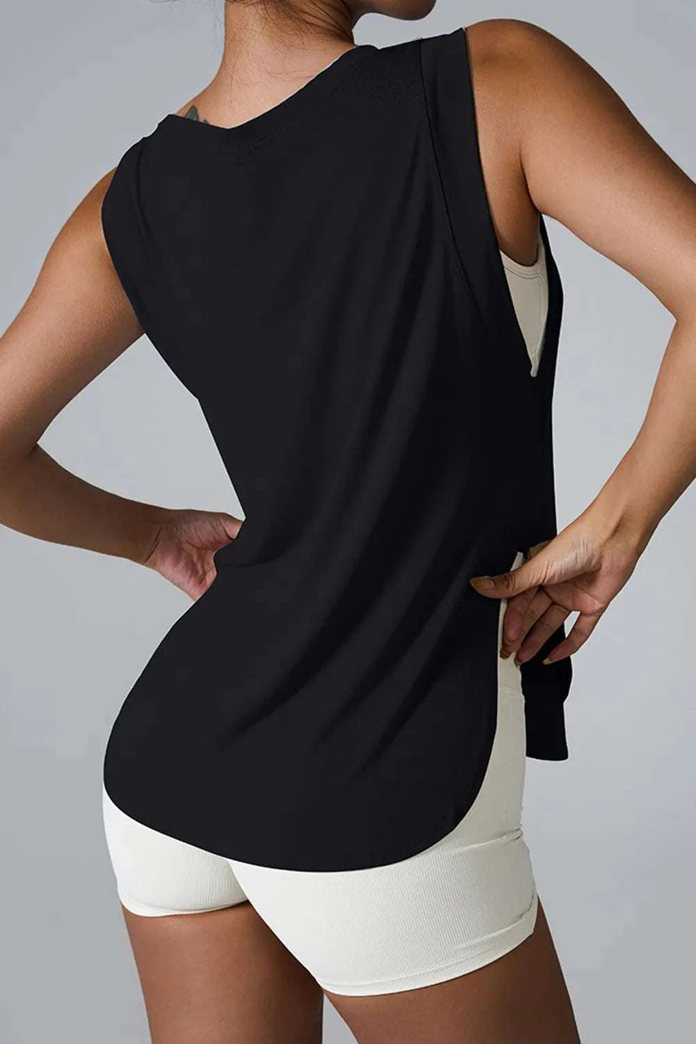 Slit Round Neck Active Tank WESTCLOSET