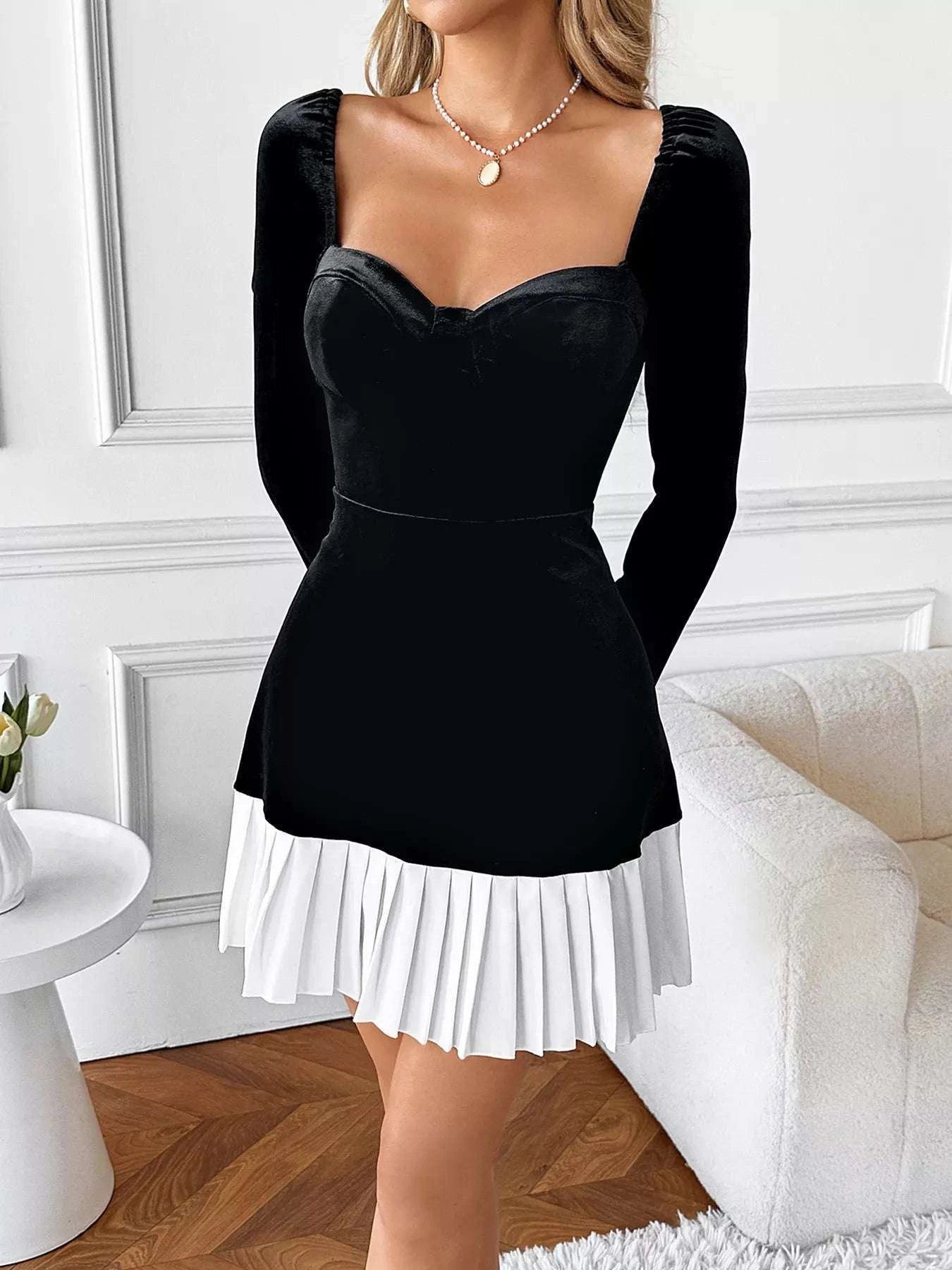 Pleated Hem Sweetheart Neckline Long Sleeve Mini Dress WESTCLOSET