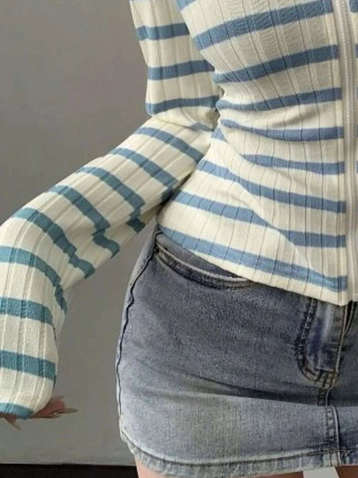 Striped Zip-Up Hooded Top WESTCLOSET